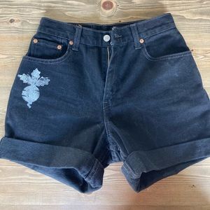 Levi’s black shorts w/radish print